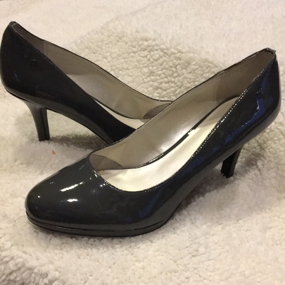 Grey Etienne Aigner heels - never been worn